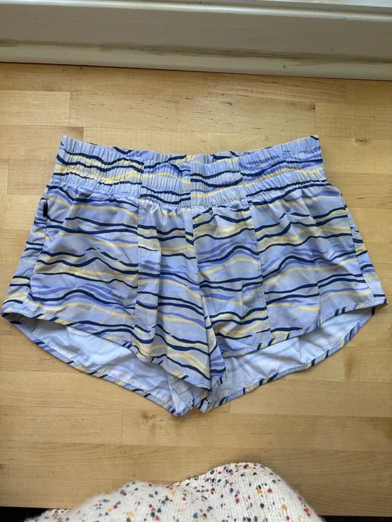 rabbit Women's Feelin' Fine 2.5" Short Making Waves Size SM - Picture 2 of 5